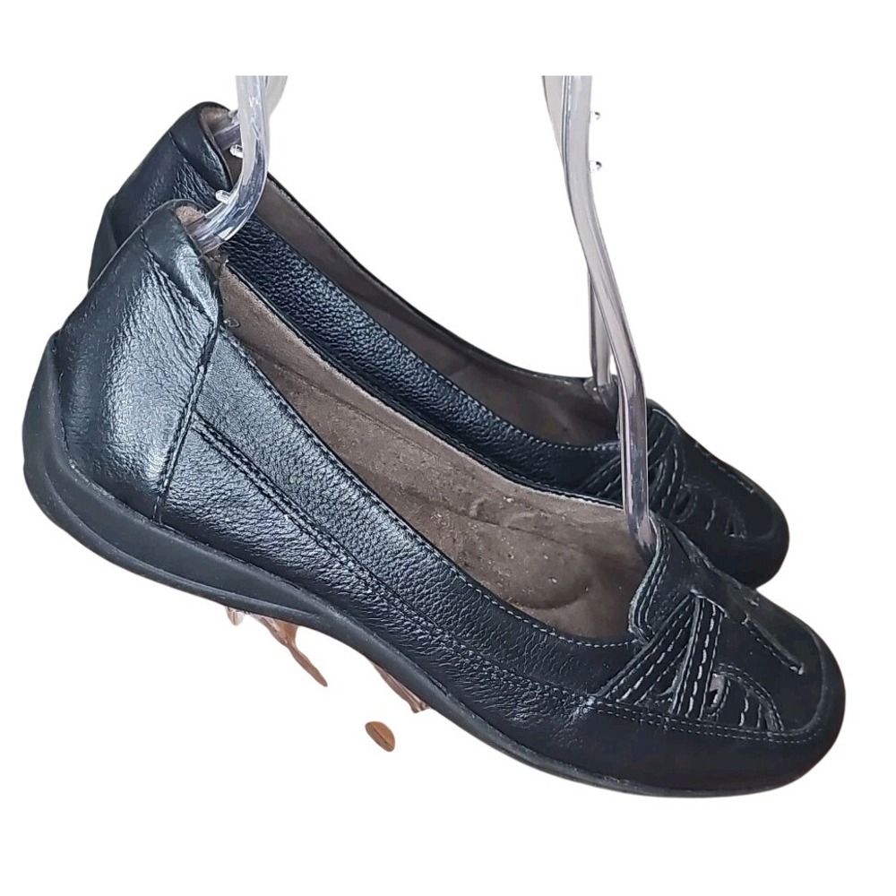 Natural Soul by Naturalizer Black Leather Cutout Slip On Ballet Flat Women's 8